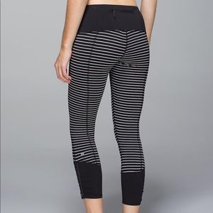 Lululemon Black & White Strip Runday Crop